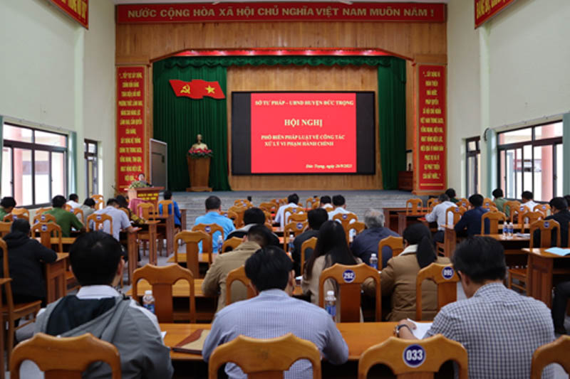Lâm Đồng: UBND huyện Đức Trọng phối hợp Sở Tư pháp tổ chức Hội nghị PBGDPL về XLVPHC